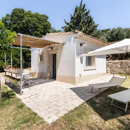 Agriturismo Val Di Noto-3